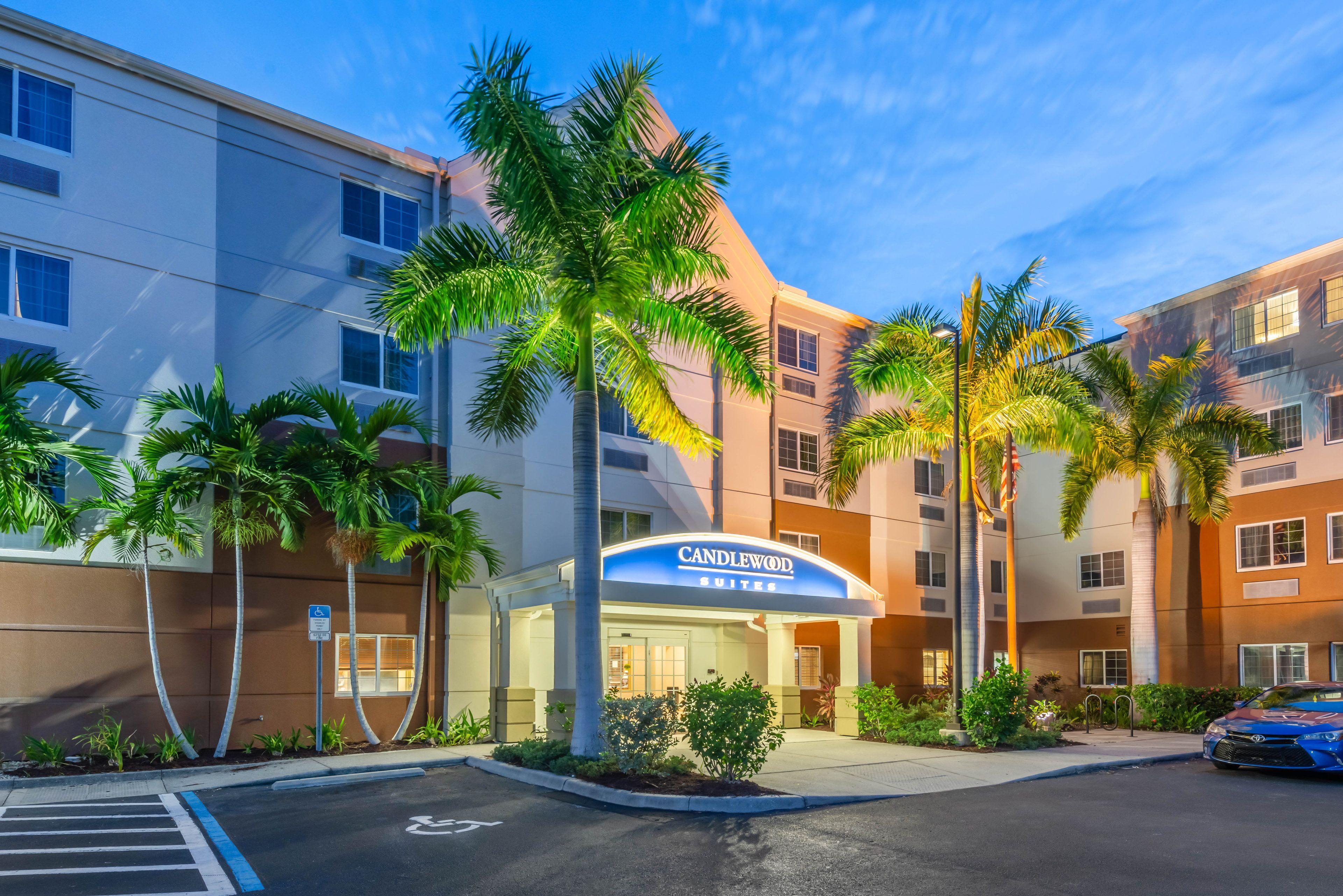 5 Affordable Hotels Close to Big M Casino Fort Myers Beach