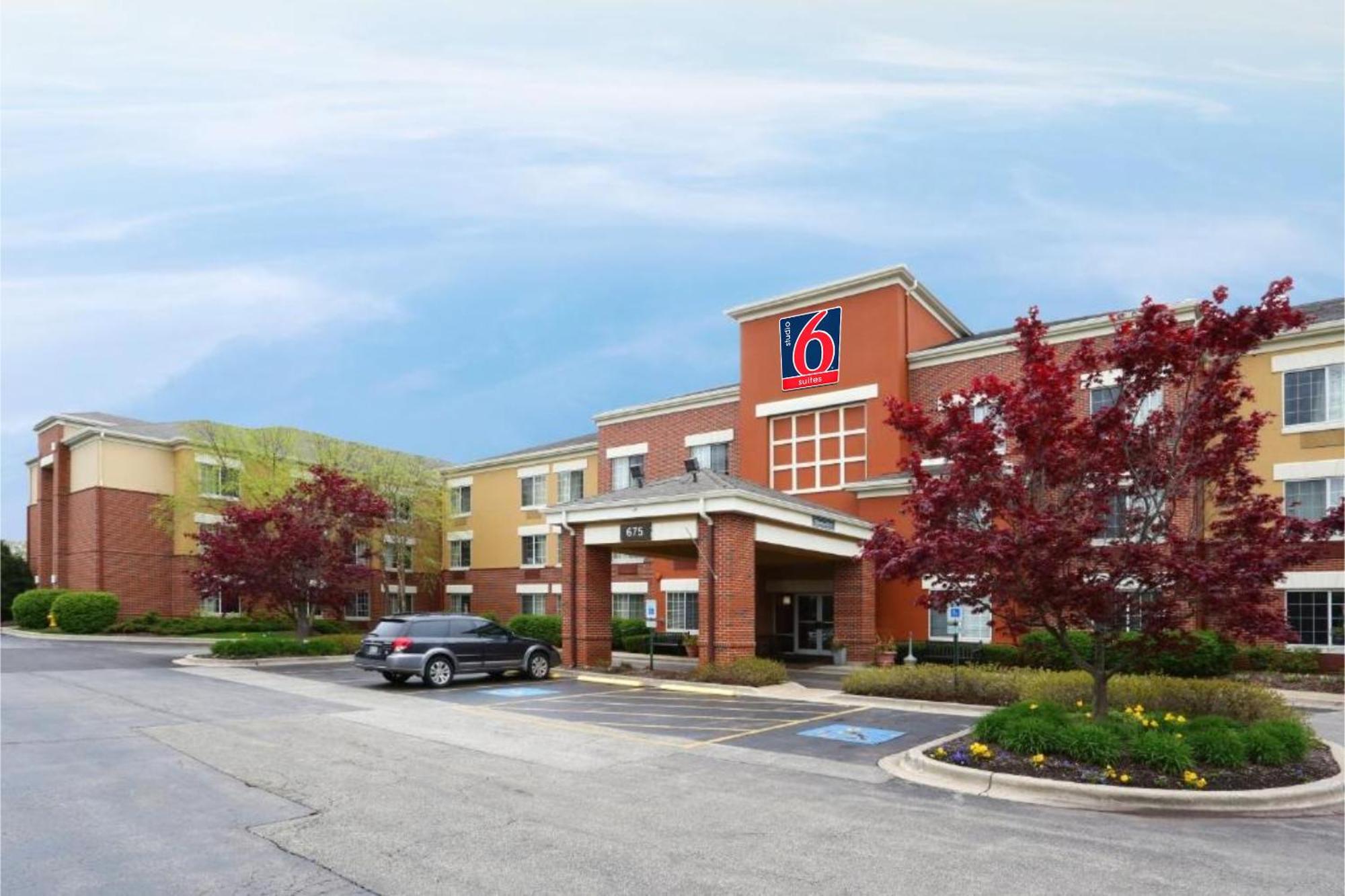 Where to Stay Near Adler Memorial Park: 4 Budget Hotels Compared