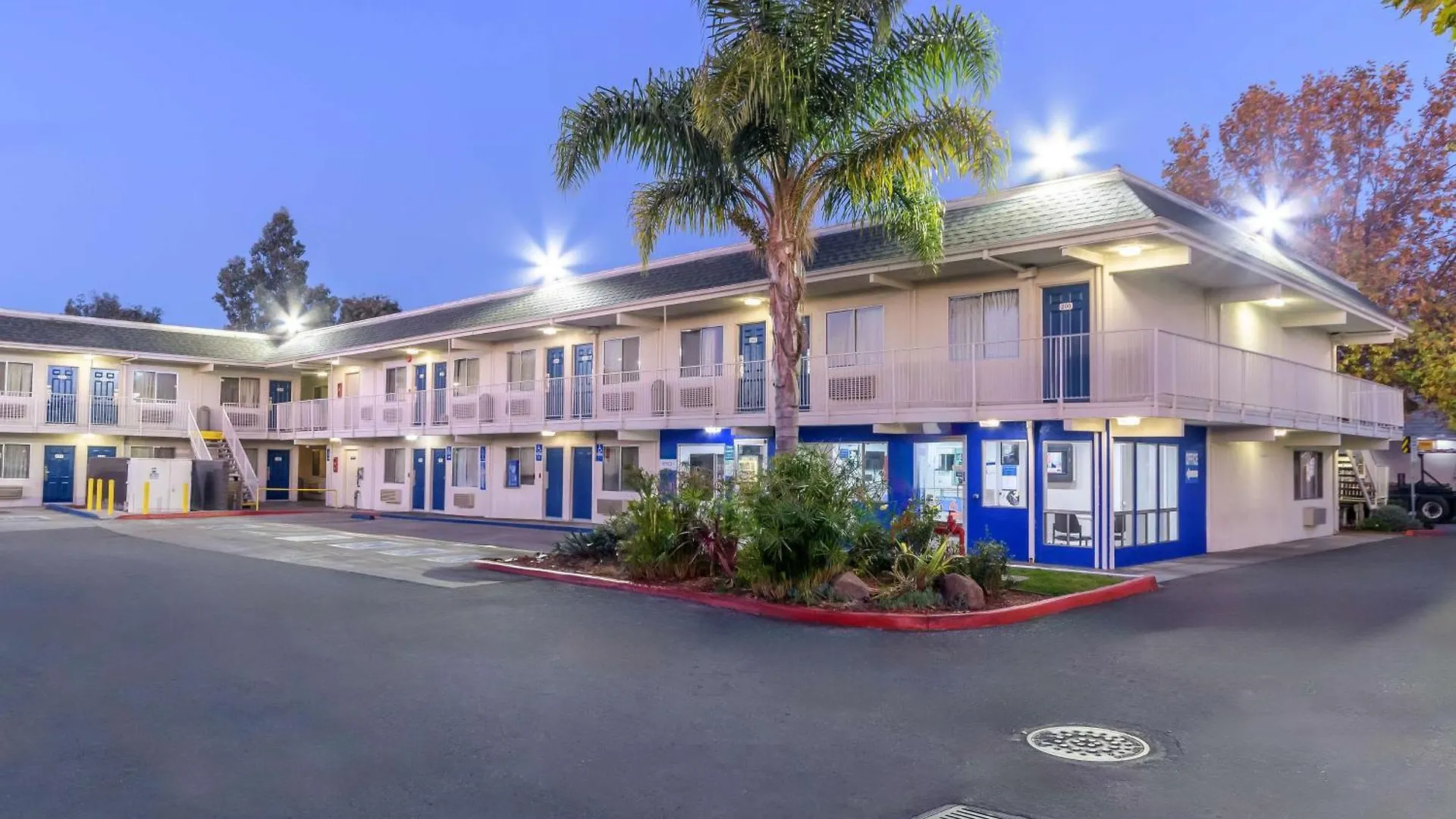 Where to Stay Near Union City Marketplace: 5 Top 3-Star Hotels